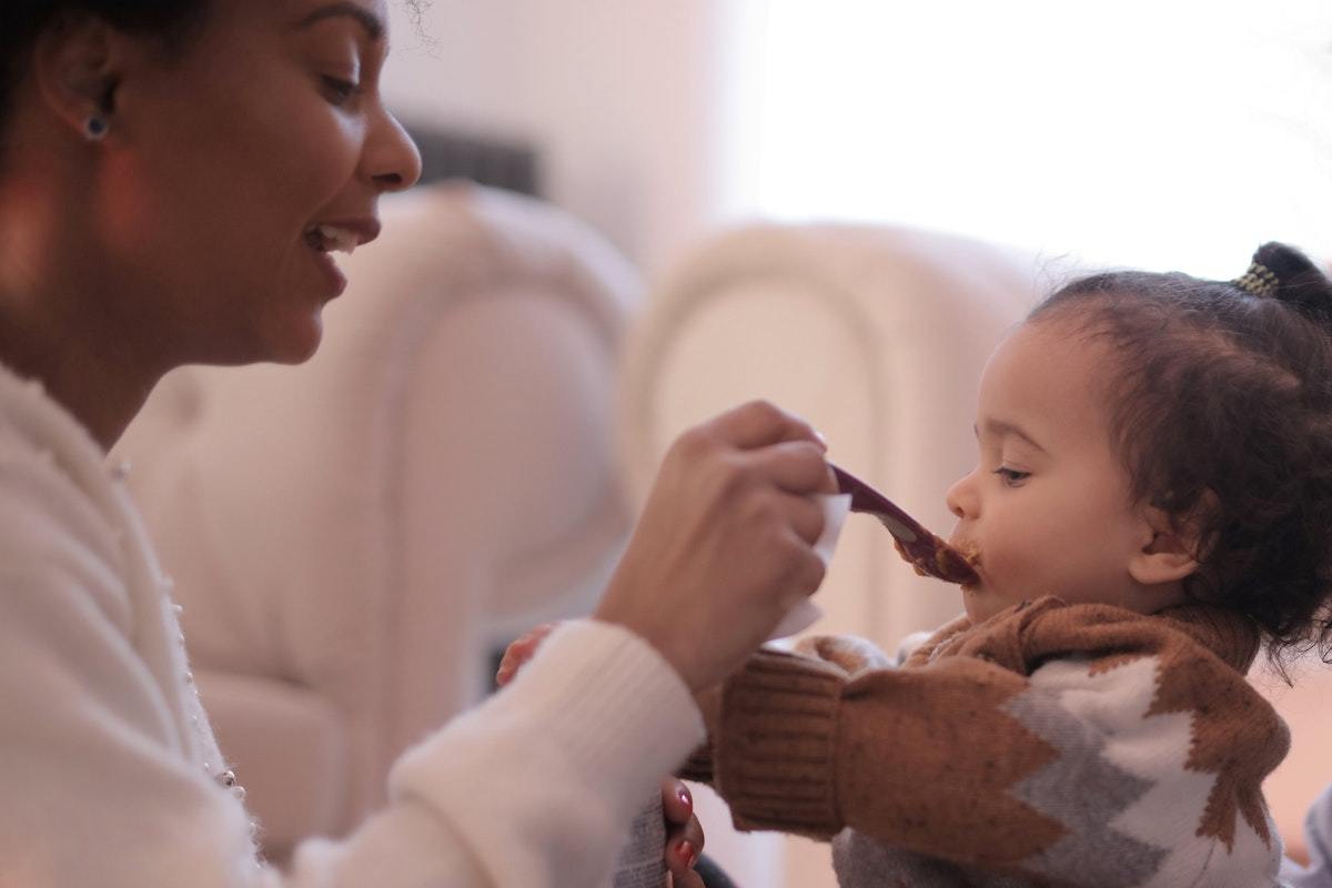 Intolerância alimentar em bebê: quais são os sintomas e como identificar?