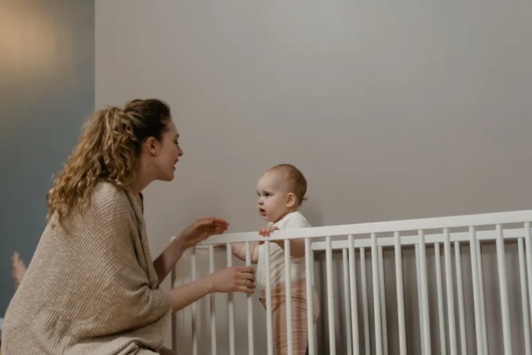 Janela do sono do bebê por idade: como identificar sinais e organizar a rotina